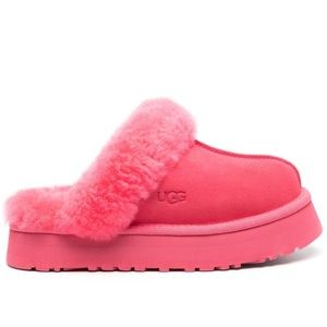 NEW WITH TAGS Ugg Disquette Size 9, Color PGW.